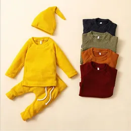 ベビー服セットソリッドニットスリーピースセット幼児の冬の長袖トップスパンツキャップ少年屋外の暖かい衣装セットbyp107