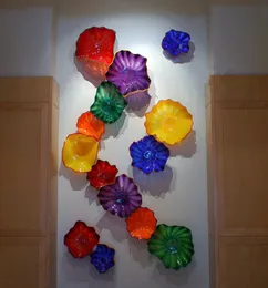 Modernes Design Muranoglaslampen Blumen Platten 14 Stück montiertes Teller Licht für heimgehende dekorative Wandkunst