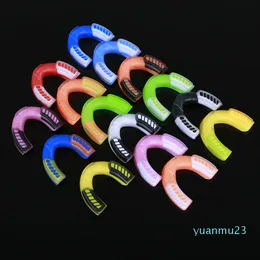 Wholesale-2pcs/lot Sports Safety Teeth Protector Mouth Guard Men Boxing Mouthguard ToothProtection for Fighting Taekwondo Basketball Rugby