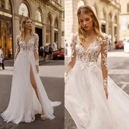 2020 Boho A-line Wedding Dresses V-neck Long Sleeves High-split Lace Appliqued Wedding Gown Backless Custom Made Sweep Train Robes De Mariée