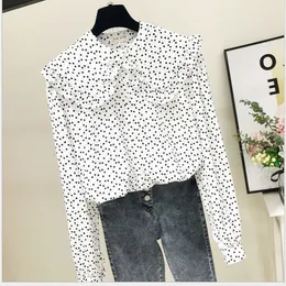 Spring White Polka Dot Sweet Teenager School Girl Shirt Thin Colorful Söt långärmad Chiffon Blus Female Elegant Tops