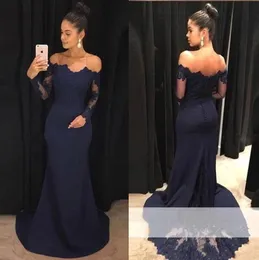 2020 Ny Navy Blue Mermaid Lace Evening Prom Klänningar Elegant Av Axel Långärmad Appliqued Train Bridesmaids Dress Mother Dress