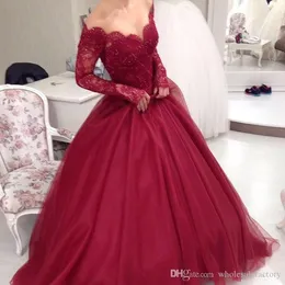 Ny design röd boll klänning quinceanera klänningar av axel pärlstav lace applique söt 16 prom klänningar vestidos de quinceañera kvällsklänningar