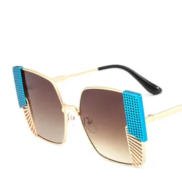 Luxury-2019 New Shield Solglasögon Märke Kvinnor Kattögonglasögon Designer Oversized Trendy Solglasögon 100% UV Skydd Gradient Glasögon