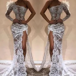 Full Lace White Mermaid aftonklänningar Hot Sell Side Split Modern One Shoulder See Through Red Carpet Pageant Celebrity Gowns Arabic