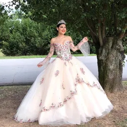 رشيقة التطريز الكرة بثوب فساتين Quinceanera قبالة الكتف الرقبة مطرز الحفلة الراقصة الأكمام الطويلة قطار الاجتياح تول الحلو 15 اللباس