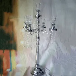 Srebrny 5 głowicach Candelabra Crystal Candle Holder ze szklanymi curps Cups Exquisite Design Wedding Centrepiece z wisiorkami Seniu0363