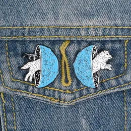 Alfinetes de broches para mulheres fofos pequenos animais engraçados lobo esmalte feminino demin camisa decoração moda joias broche broche de metal emblema kawaii