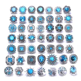 10st / mycket Ny 18mm Snap Button Smycken Blandad Sky Blå 18mm Rhinestone Flower Snap Knappar för läder Silver Snaps Armband