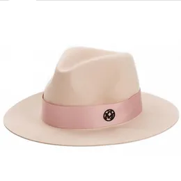 Ozyc LadiesピンクウールFeodra帽子冬レディースM文字ウールジャズFedorasピンクの帽子のためのピンクの帽子ラージブリムカウボーイパナマFedoras Y200103