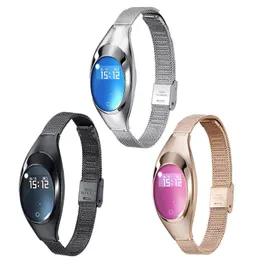 Z18スマートブレスレットの血圧血の酸素心拍数モニタースマートウォッチIOSのAndroidのためのスマートウォッチの防水ブルートゥースのスマートな腕時計