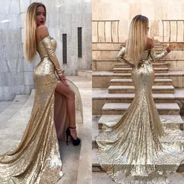 2022 Sparkly Gold Sequined Prom Dresses Side Split Mermaid Off Shoulder Långärmar Plus Storlek Sweep Train Formal Evening Gowns Pageant Wear