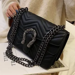 Mobile phone Messenger bag Female 2022 metal Snake lock Shoulder Bags fashion Chain Leisure Coin Purse new style