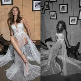 2020 Sexy High-split A Line Wedding Dresses Bling Sequins Appliqued Lace Wedding Gown Strapless Sleeveless Sweep Train Vestidos De Novia