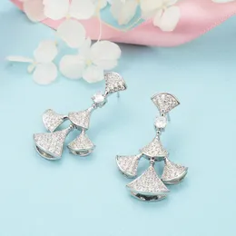 Moda - Kolczyki Silver Brand Jewelry Bling Cubic Cyrkonia S925 Kolczyki wentylatora Pełna Diamond Ear Studs Darmowa Wysyłka