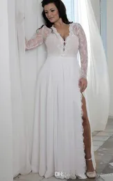 2020 Beach High Split Bröllopsklänningar Chiffon Deep V Neck Plus Size Designer Illusion Långärmade Lace Beaded Boho Bridal Bröllopsklänningar