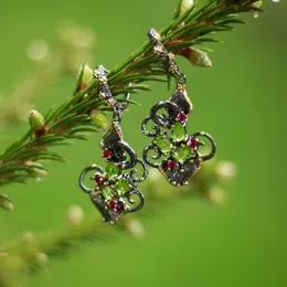 Fashion-Design Vacker Dangle Örhängen Olivine Zirconia Stones Flower Smycken Mode Smycken Kvinnors Drop Earring