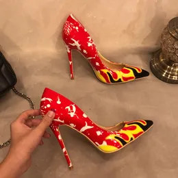 Gratis Mode Kvinnor Designer Helt nytt Röd Gul Patent Läder Punkt Tå Högklackat Pumpar Skor Stiletto 12cm 10cm 8cm