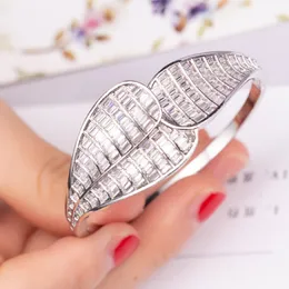 Big Leaf Armband Luxury Pave Seting T Square Cz White Gold Plated Engagement Bangle for Women Wedding Accessaries Gift