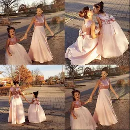 Cute Flower Girl Dress Bez Rękawów Puszysty Tulle Cekiny Beauty Pageant Little Gilrs Pierwsza Komunia Święta Prom Dresses