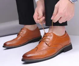 mens formella skor äkta läder brogue skor män klassiska italienska skor män klä chaussure homme erekek