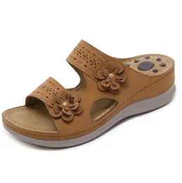 Storstorlek Nya Kvinnor Tofflor Blommor Wedges Skor För Kvinna Flip Flop Sommarskor 2020 Kvinna Non-Slip Sandaler Chaussures Femme Sandaler