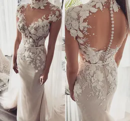 2019 Abiti da sposa a sirena con collo alto in pizzo 3D Applicazioni floreali Perline Maniche a cappuccio Illusion Corpetto Abiti da sposa da spiaggia Plus Size robe de mari￩e