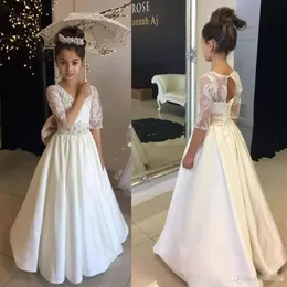 Vit en linje Flower Girl Dresses Weddings Juvel Neck Half Sleeve Little Girls Pageant Dress For Teens Open Back Holy Communion Gowns 0505