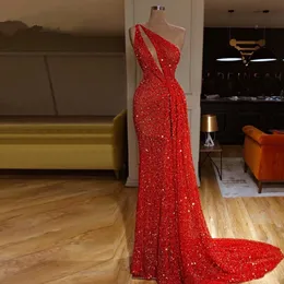 Kırmızı Uzun Seksi Sequin Prom Elbiseler Denizkızı Dubai Bir Omuz Moda Akşam Partisi Açılış Töreni Ünlü Önlükler