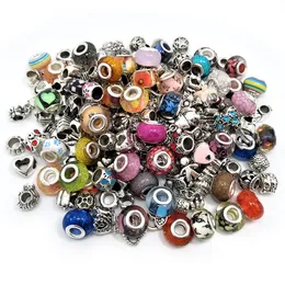 Kostenloser Versand 100 Stück oder 200 Stück Mix Farbe Stil großes Loch Harz und Legierung Charms Perlen für europäisches Pandora Charms-Armband DIY