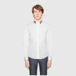 Nueva moda primavera otoño cuello bordado Coral serpiente camisas para hombre manga larga Slim Fit Casual Cool Business Social camisa para hombre