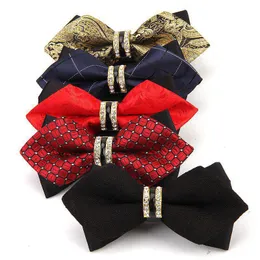 Yushu Exquisite Rhinestone Mäns Klänning Bröllop Bow Slips Mode Butterfly Knot Bowtie Men Formell Kommersiella Tillbehör Presentband