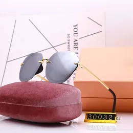 Designer di lusso-moda Designer Occhiali popolari scava fuori ottico obiettivo gatto occhio full frame nero tartaruga grigio rosa con cassa marchio
