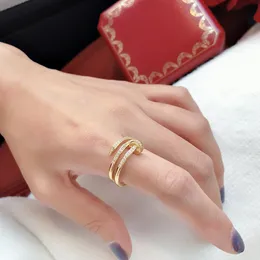 Горячие бренды Sier Wint Fashion Nails Золотые серебряные украшения кольца Женский мульти кольцевой панк для лучшего подарка высшего качества украшения Три круга кольцо