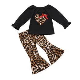 Ubrania Dzieci Nowo Przyjechane Maluch Dzieci Dziewczynek Kierownicy Serce Topy Bow Leopard Drukuj Bellbottom Spodnie Outfits Ustaw ubrania dziewczyny