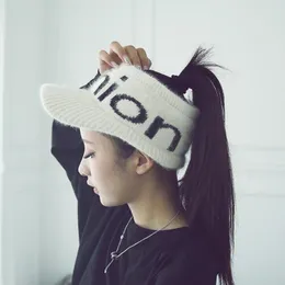 Mode nya kvinnor damen tomt topp sport hästsvans stickad hatt bokstäver skull beanie varm hatt dam tjej vinter skidlock