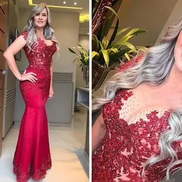 Ny Sparkly Jewel Mermaid Lace Applique Beaded Crystals Korta Ärmar Kväll Klänningar Vacker Cocktail Pageant Gowns Custom Made