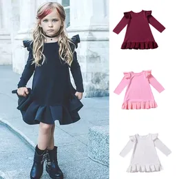 Baby Girls Flying Sleeve Klänning Vår Höst Barn Ruffle Pläterad Princess Dress Boutique Barnkläder 4 färger C5665