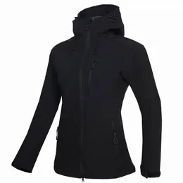 防風性と防水柔らかいコートのシェルジャケットハンセンジャケットのコート1728のための新しい女性のヘリージャケットの冬のフード付きソフトシェル