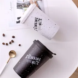 セラミックスコーヒーマグインイン創造的な再利用可能な手紙プリントコーヒージュースウォーターカップ旅行ウォーターマグホームオフィスコーヒーマグ