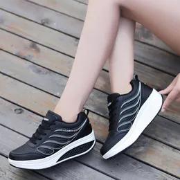 Gorąca sprzedaż-fitness damska trampki platforma tonowanie światła wagi buty sportowe dla kobiet buty huśtawcze oddychające odchudzanie
