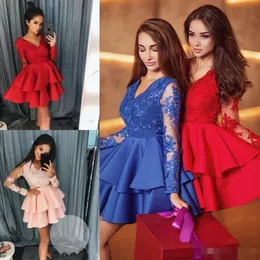 2019 Long Sleeves Homecoming Dresses V Neck Lace Applique Squins Illusion Tiered Satin Skirt Pink Blue Juniors 졸업 무도회 파티 Gowb