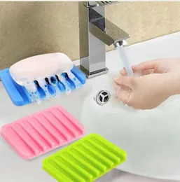 silicone soap dishes Silicon Kitchen Bathroom Flexible Soap Dish Plate Holder Tray Soap box holder KKA6364