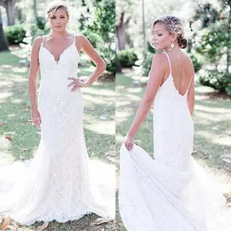 2019 Nya Land Bröllopsklänningar Spaghetti V Neck Backless Sweep Train Böhmen Bridal Gowns Vestidos de Noiva Sheath Garden Bröllopsklänningar