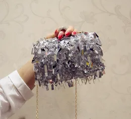 2020 Tassel Diamond Clutch Bags Kvinnor Handväska Dam Vit handväskor kvällspåsar för festbröllop silver axelväska med guldkedja