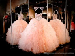 Pink Ballgown Blush Quinceanera klänningar Organza pärlstav ren nacke spetsar upp formell pageant klänning söt 16 nivå kjolar klänning