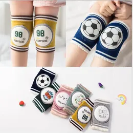 Baby Knee Pads Fotboll Småbarn Crawling Ankel Socks Boys Knä Protector KneeCaps Sommar Anti-Slip Kneepad Ben Cover Raglan Sleeves C5946