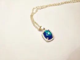 Mody Crystal Blue Opal Square Wisiant Naszyjnik Srebrny Srebrny Biżuter Ślubny Nice Prezent Elegancki naszyjnik zaręczynowy