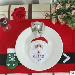 6 stilar Xmas Julbordsdekoration Santa Claus set kniv och gaffelhållare bestick väska jul skrivbord dekoration 70pcs