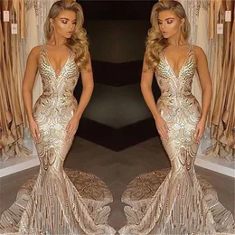 2020 Luxury Gold Sequined Mermaid Prom Klänningar Deep V Neck Sweep Train Lång Formell Plus Size Special Occasion Evening Party Pageant Gowns